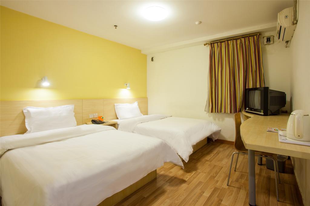 7Days Inn Guangzhou Keyun Road Room photo